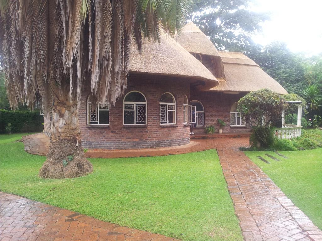 Pakanaka Lodge Harare Exterior photo